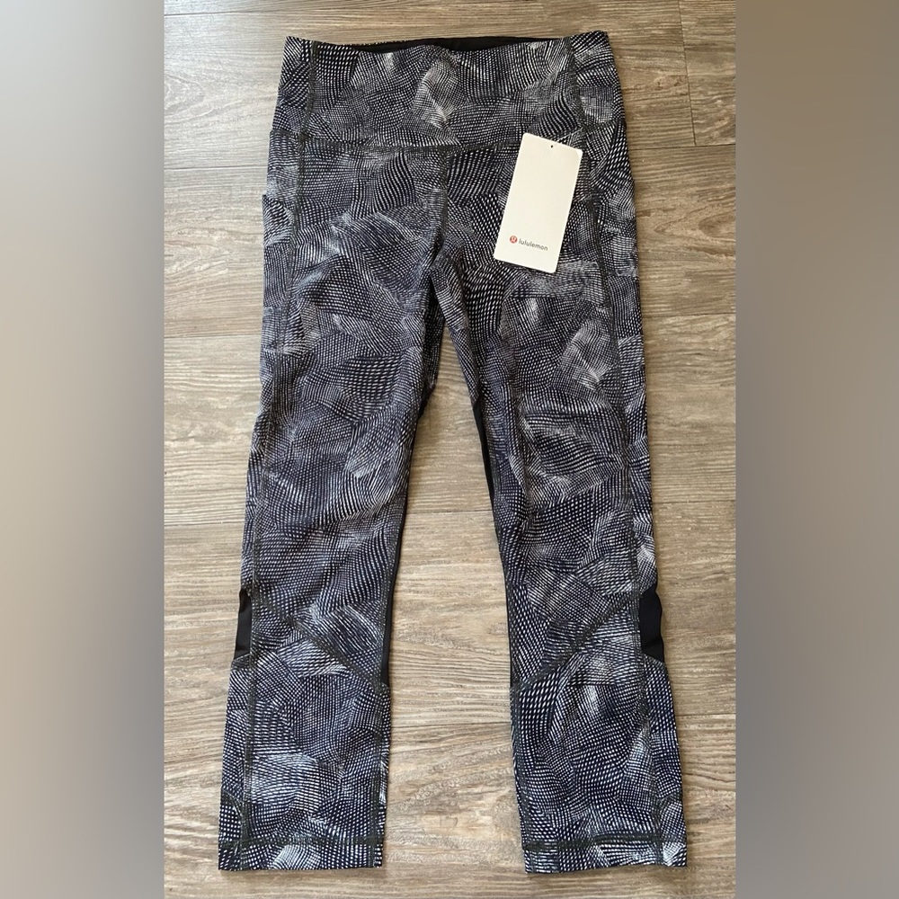 lululemon athletica Black and Gray Patterned Leggings